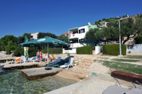 Гостиница Seaside house for families with children Zatoglav, Rogoznica - 12212  Рогозница